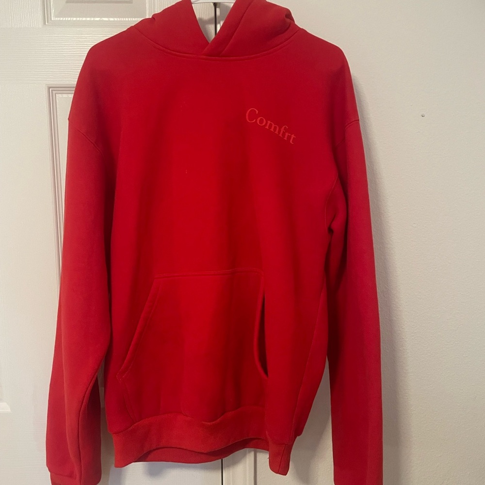 comfrt red hoodie